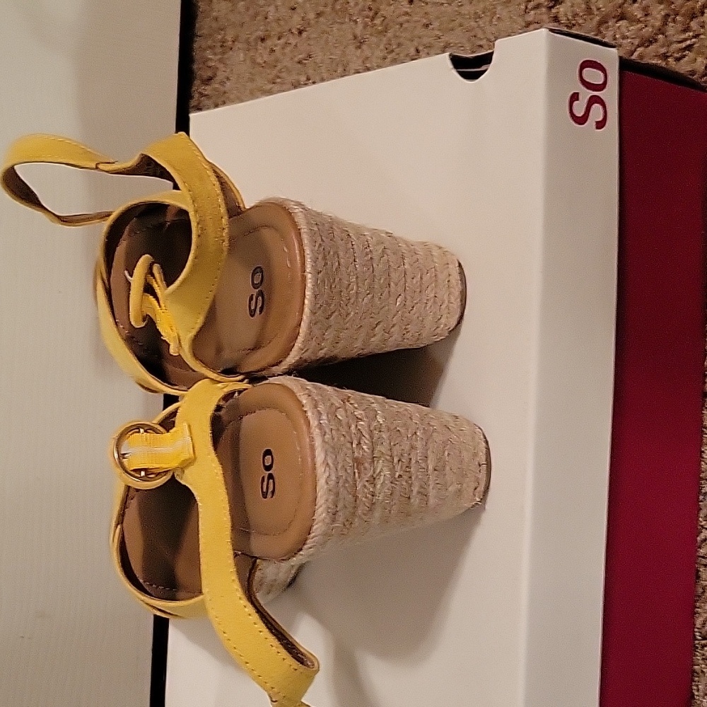 SO Yellow Sandals - Picture 3 of 5